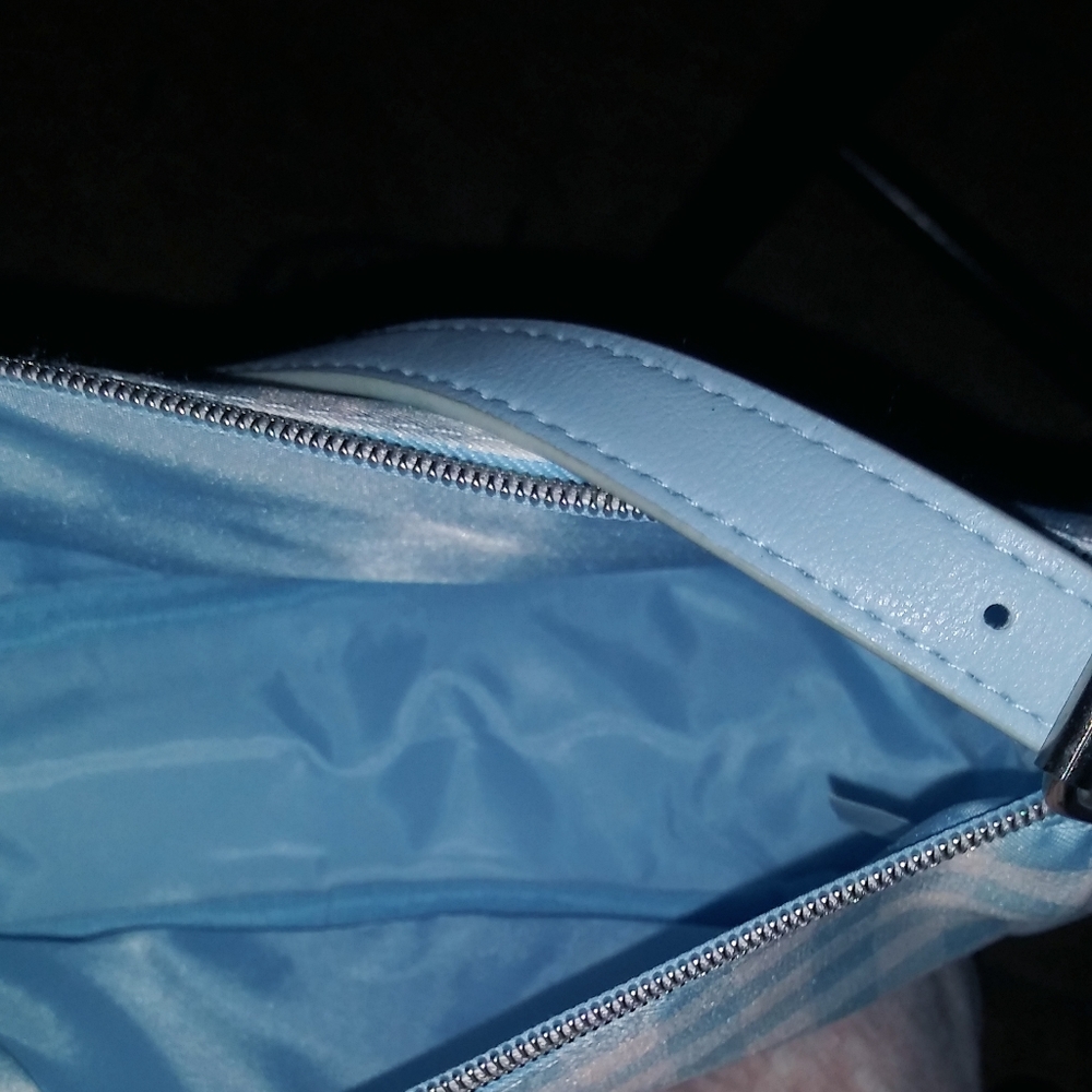Small Blue plaid purse 💙 - Picture 11 of 12